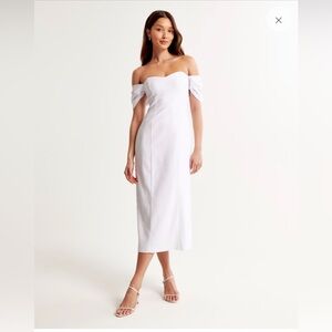 Abercrombie and Fitch
Clean off the shoulder midi dress